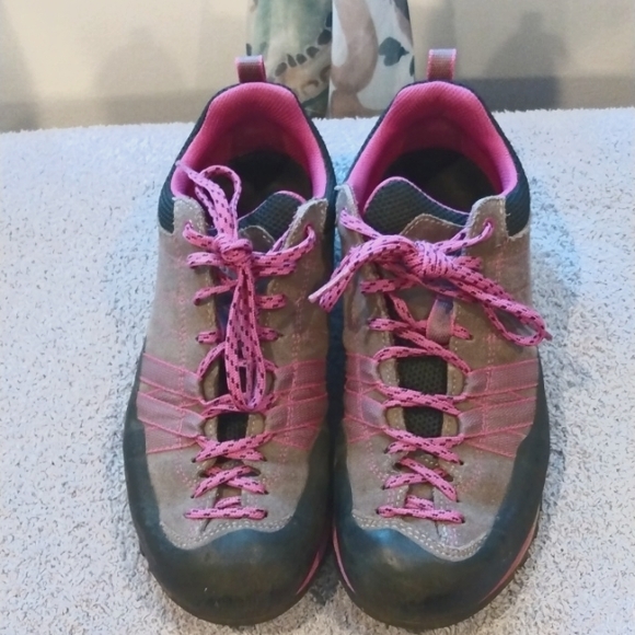 Scarpa Grey/Pink Crux Approach Shoes size 37 - Picture 3 of 13